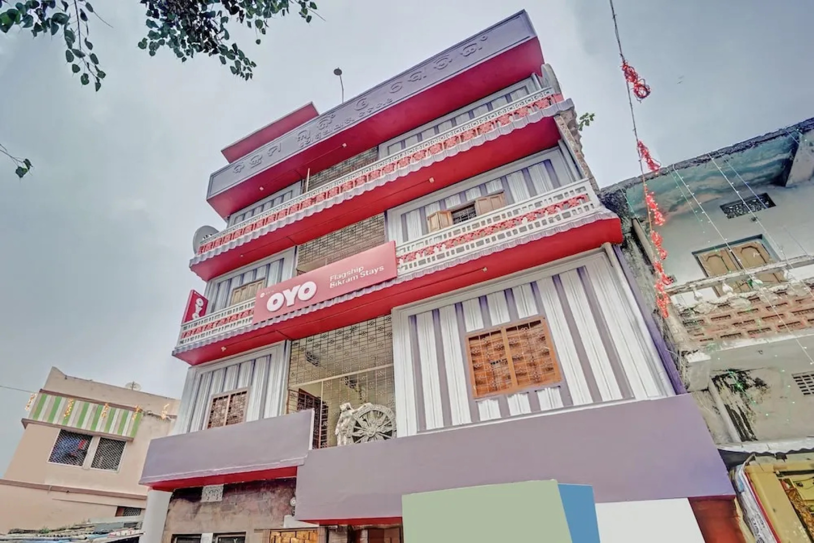 Spot On 49747 Bikram Stays