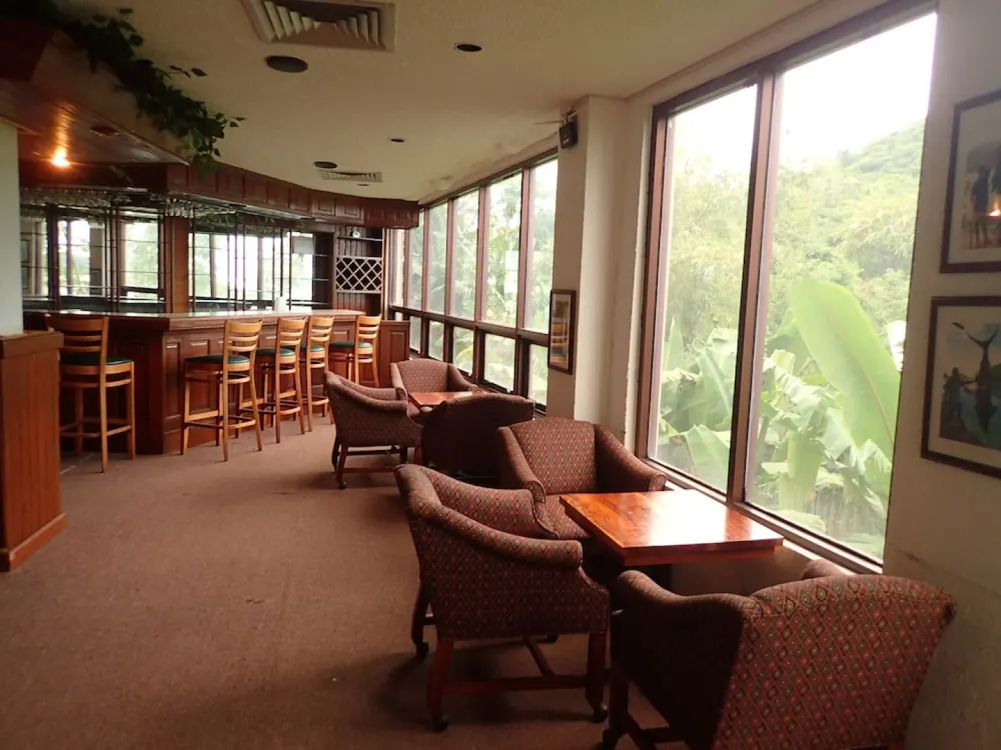 Cliffside Hotel