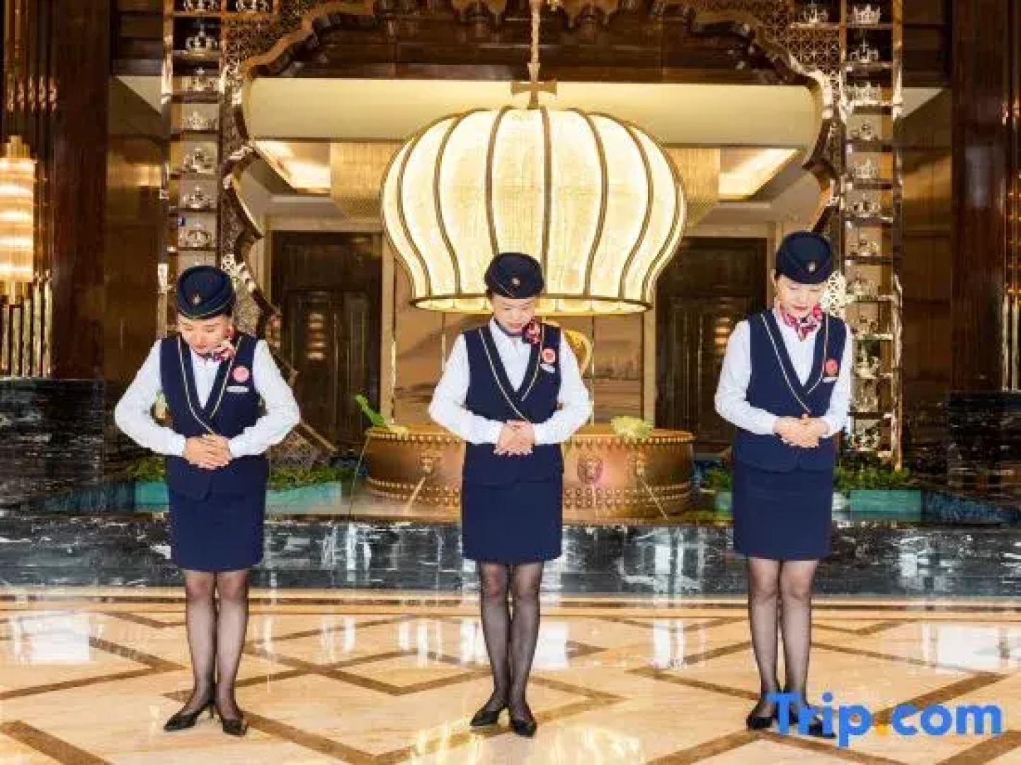 Chengkong Carrey International Hotel (Jingmen Railway Station Jingchu University of Technology)