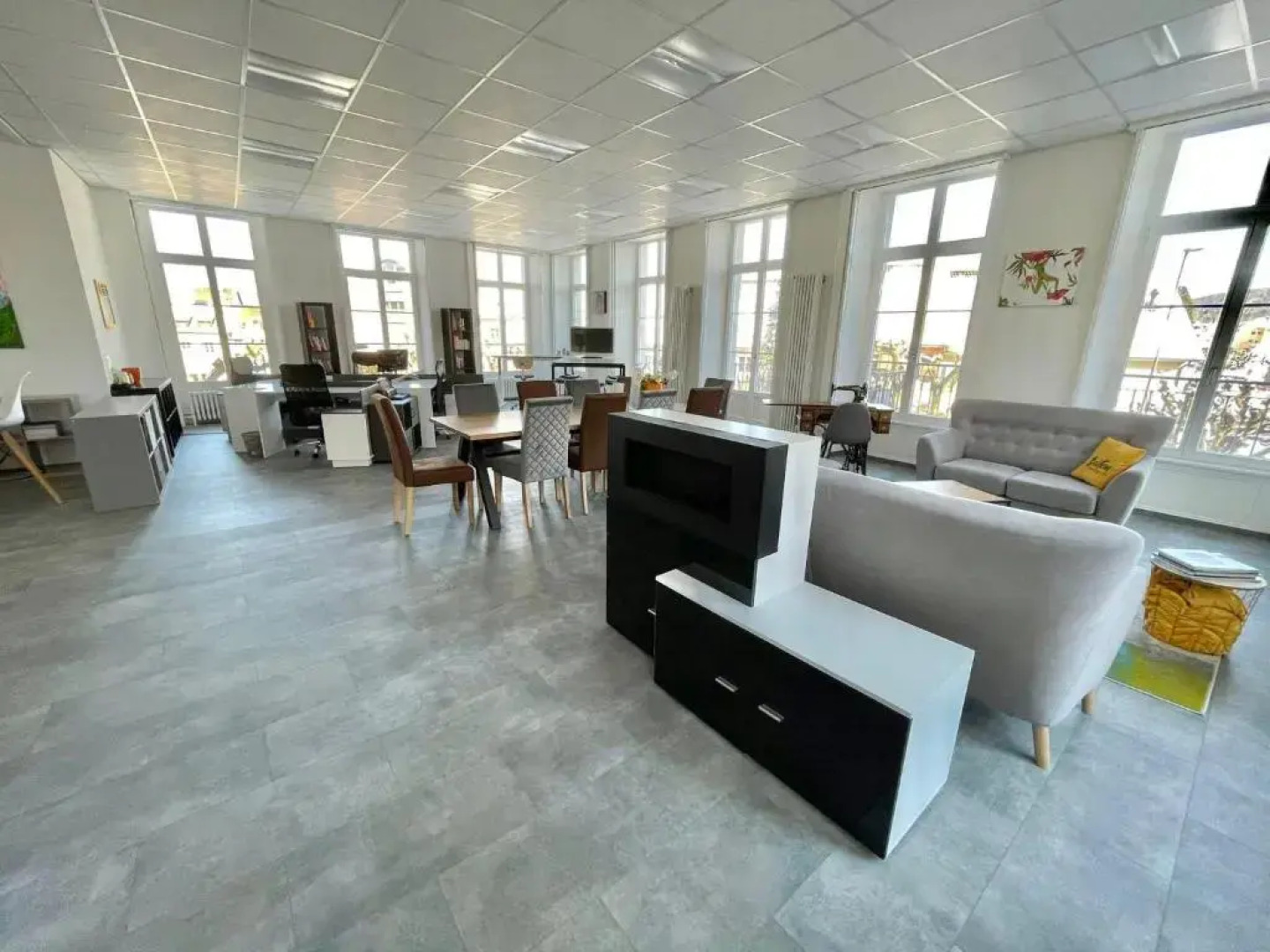 The 5 Continents I & II - 320 m2 by Stay Swiss