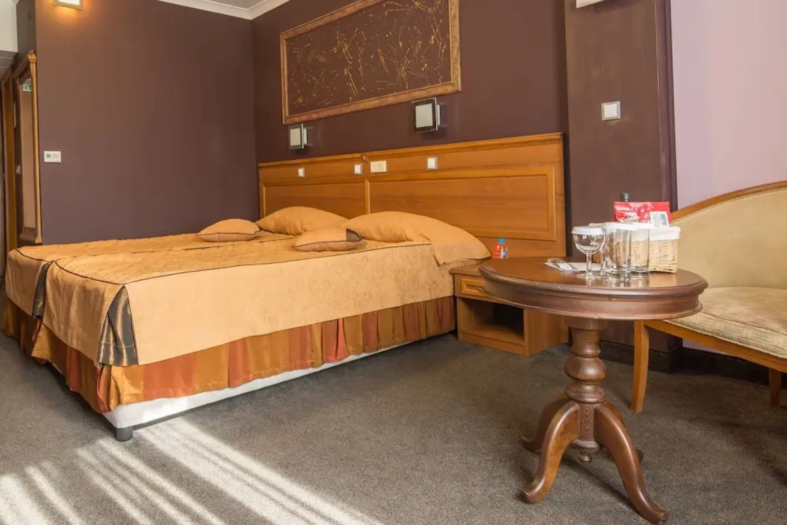 Diplomat Plaza Hotel & Resort