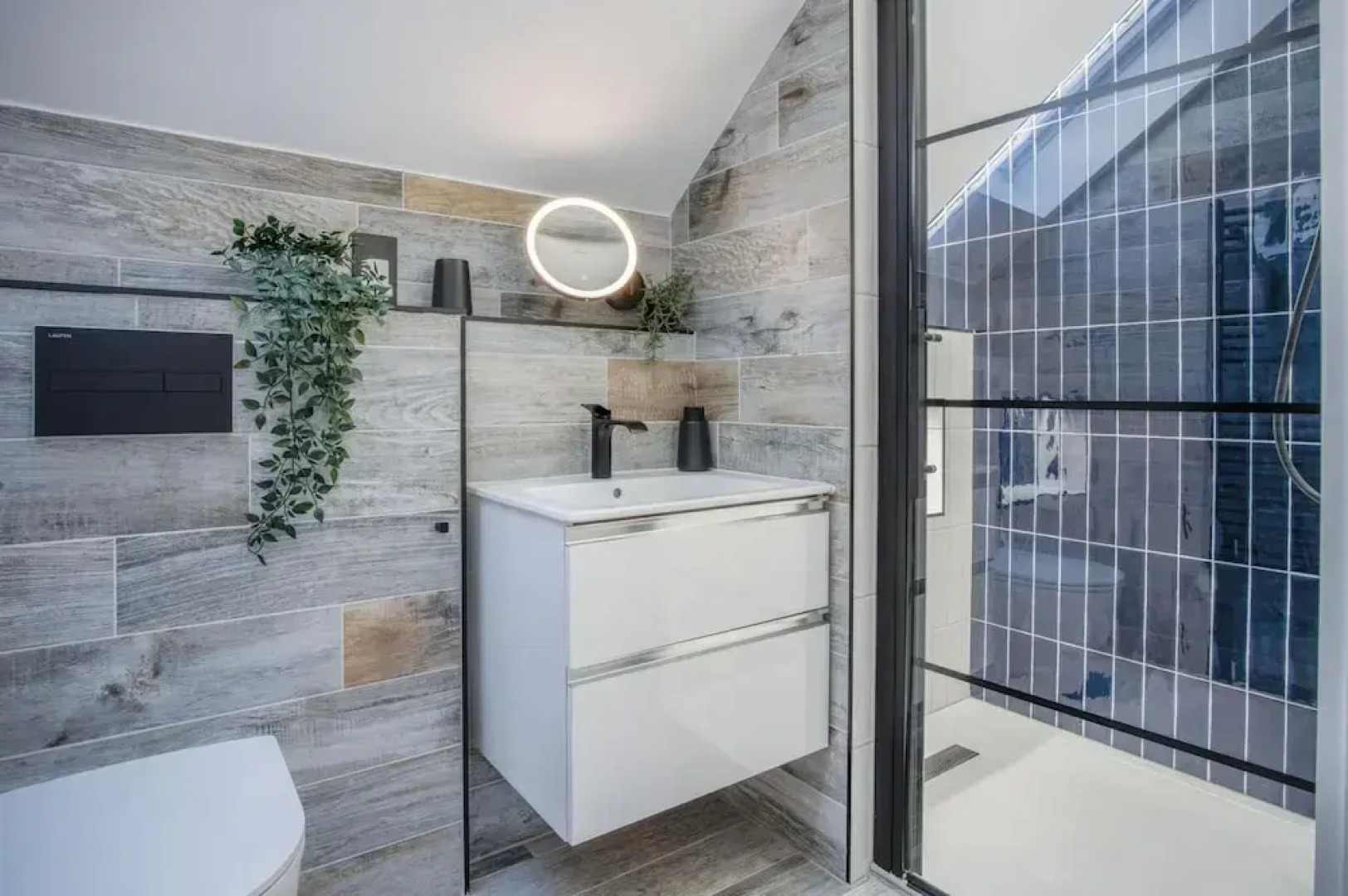 Ty Cyfoes - Luxurious 4 Bedroom - St. Florence