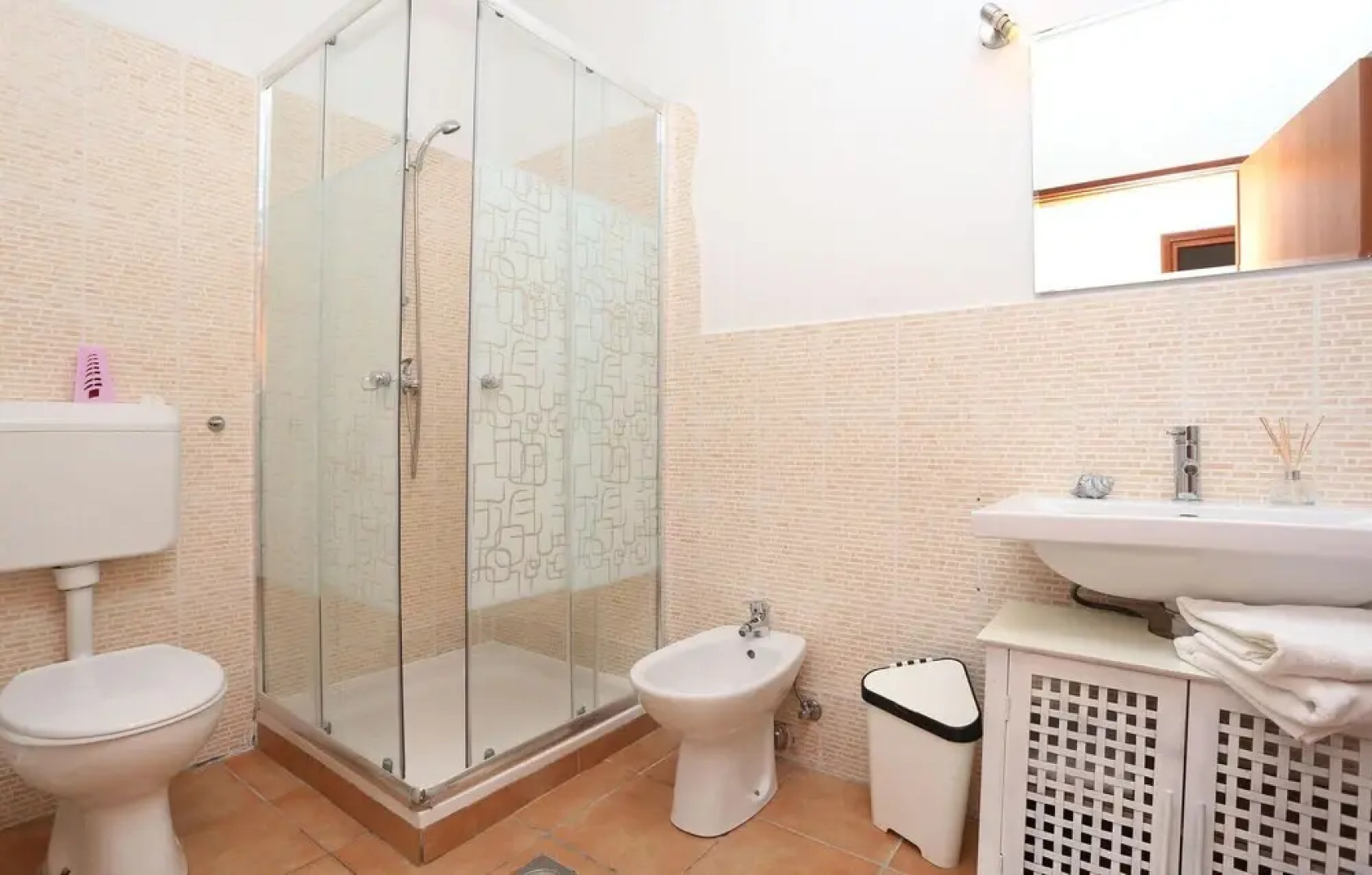 Amazing Home in Ripenda Verbanci With Outdoor Swimming Pool, Wifi and 2 Bedrooms