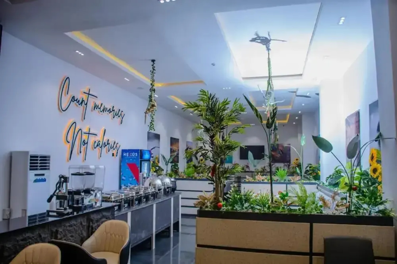 G Pinnacle Signature Hotel