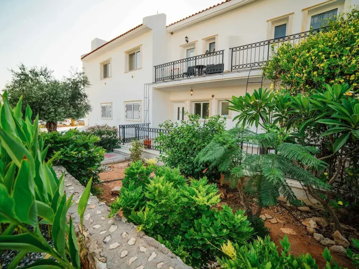 Sunny and Family Friendly Apartment Directly at the Pool