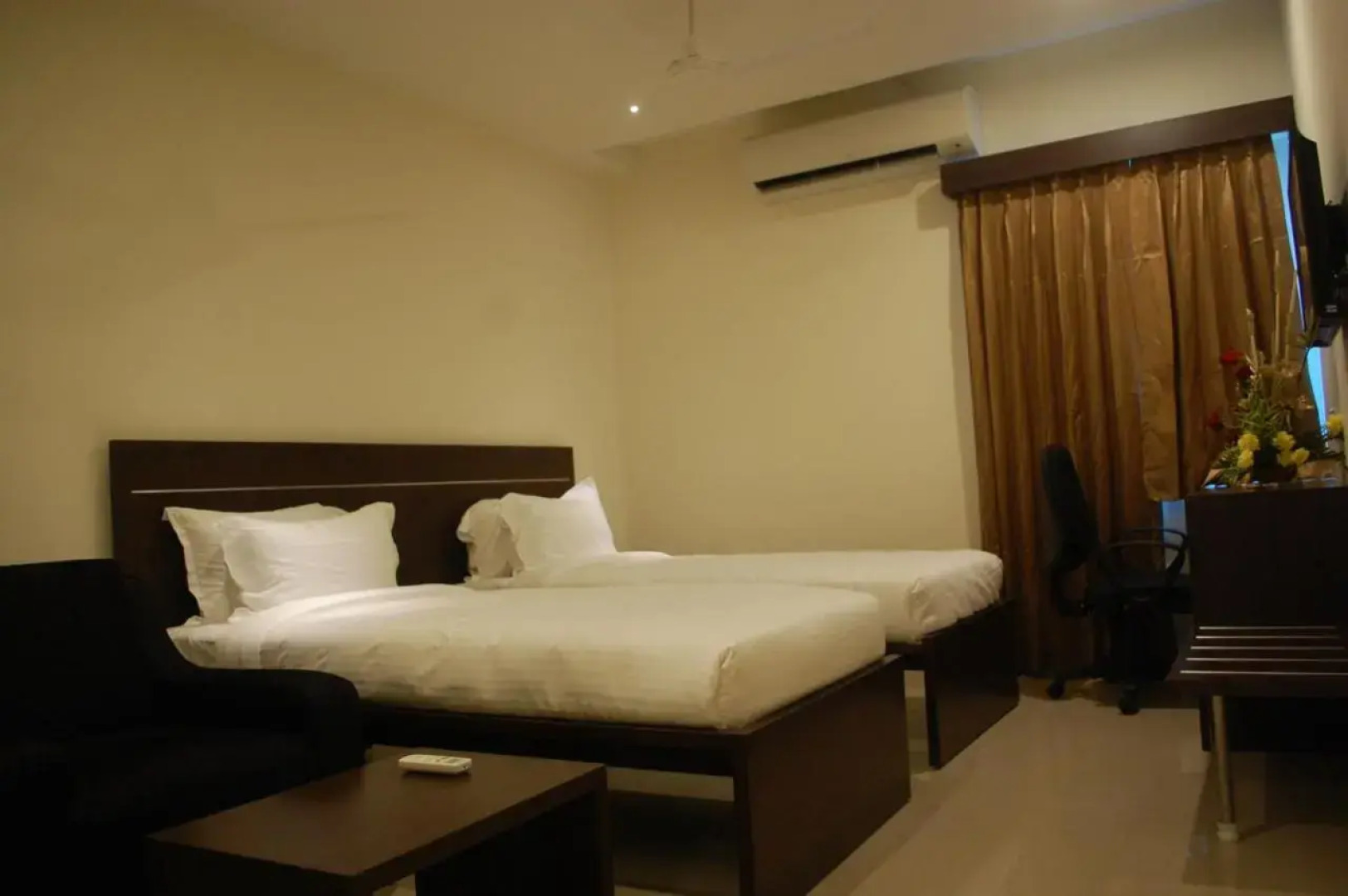 Hotel Somisetty Landmark