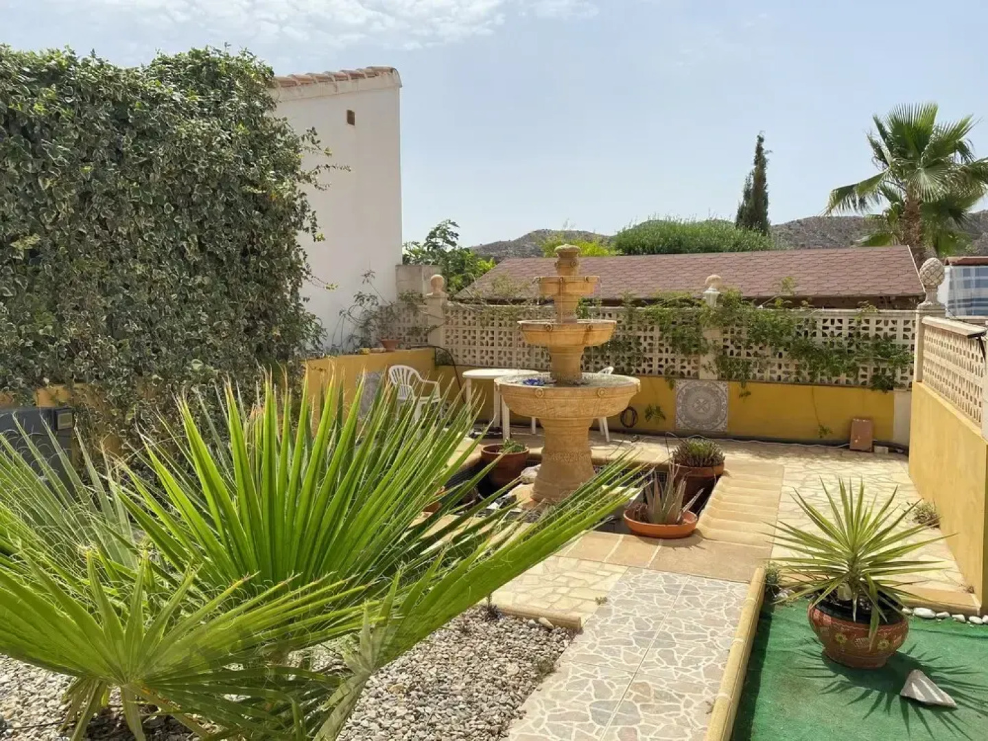 Luxury Beachfront Villa in La Perla