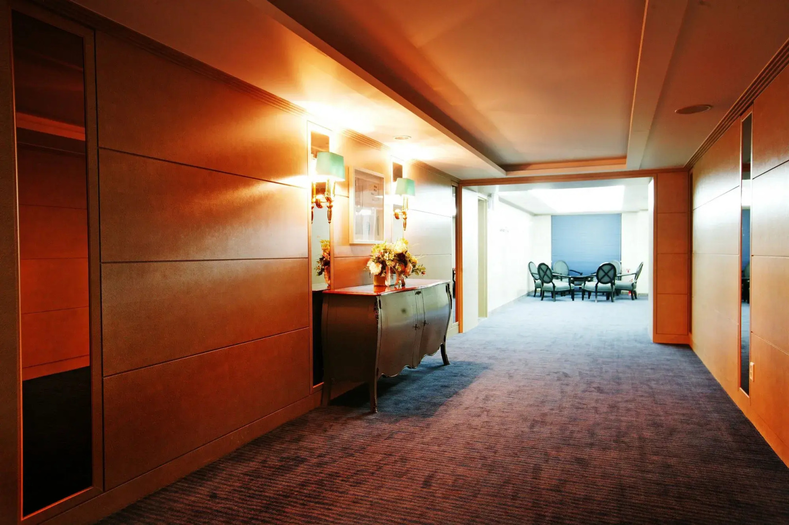 Queen Vell Hotel & Wedding