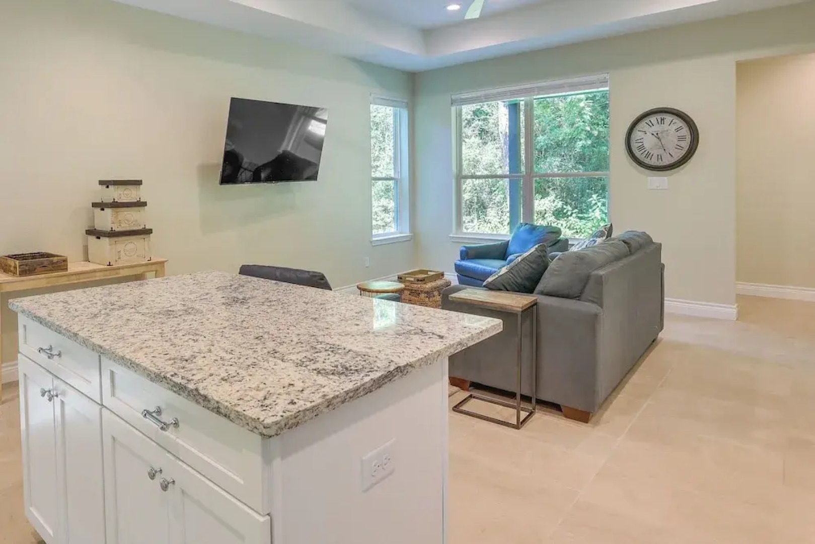 Charming Willis Hideaway < 1 Mi to Lake Conroe!