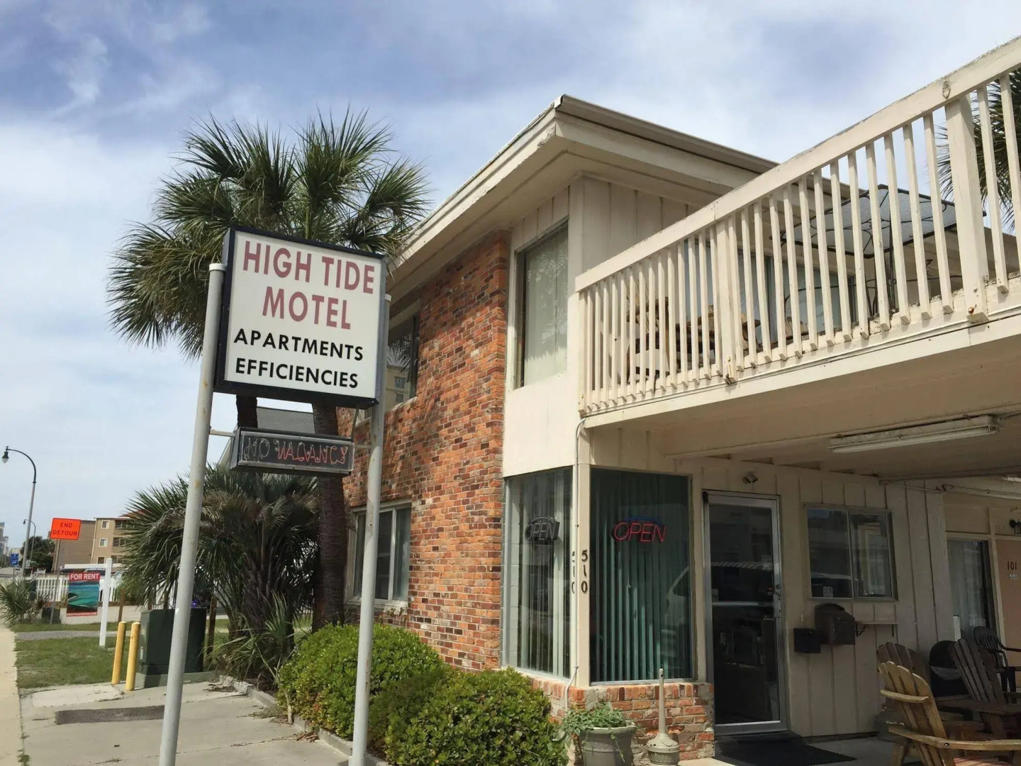 High Tide Motel