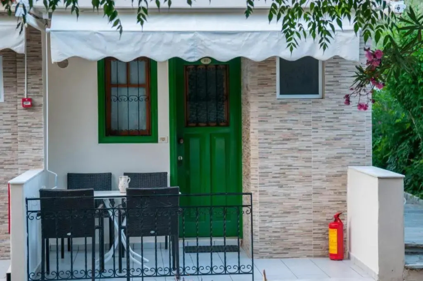 Stathopoulos Apartments