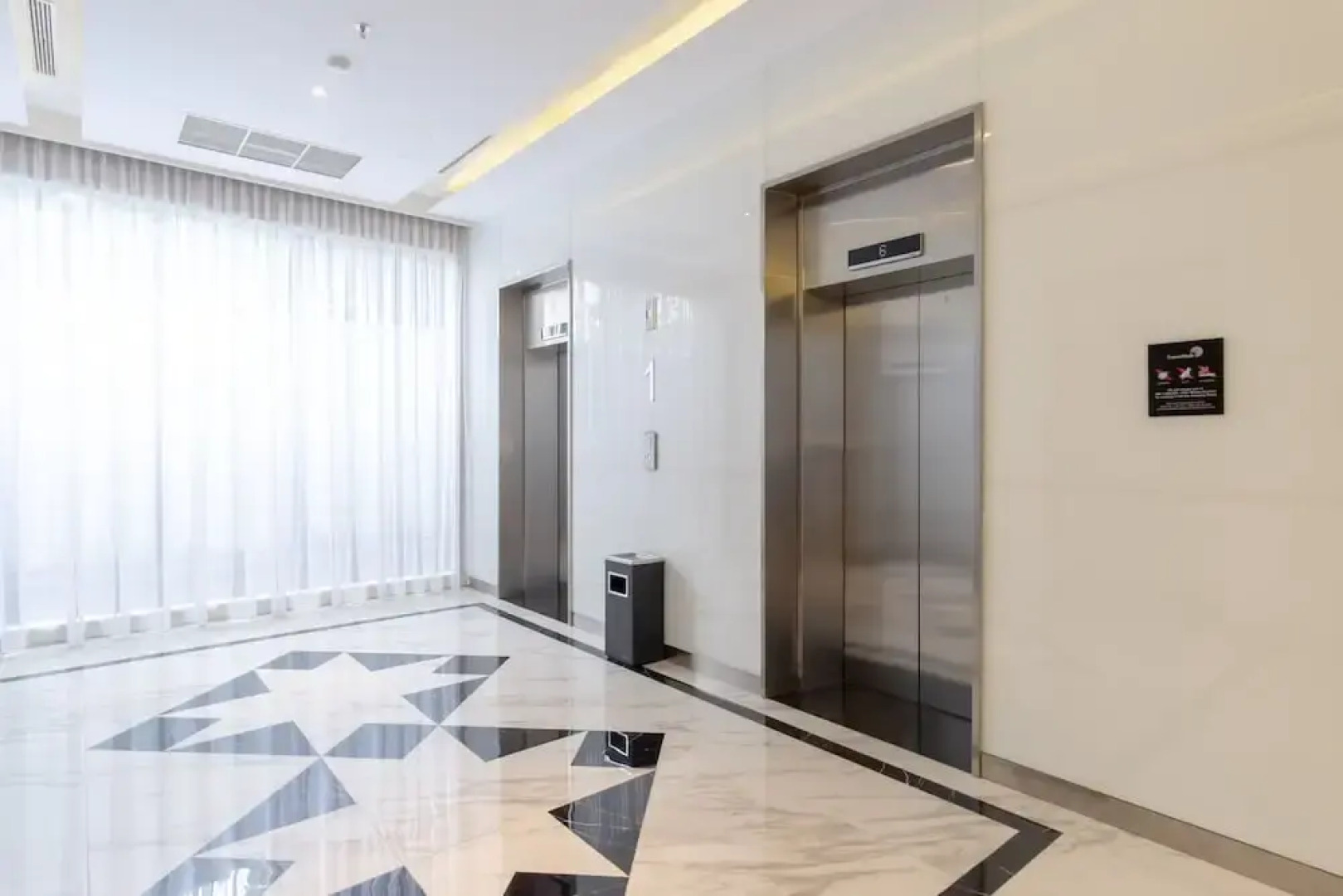 Travel Hub Hotel Kualanamu Airport