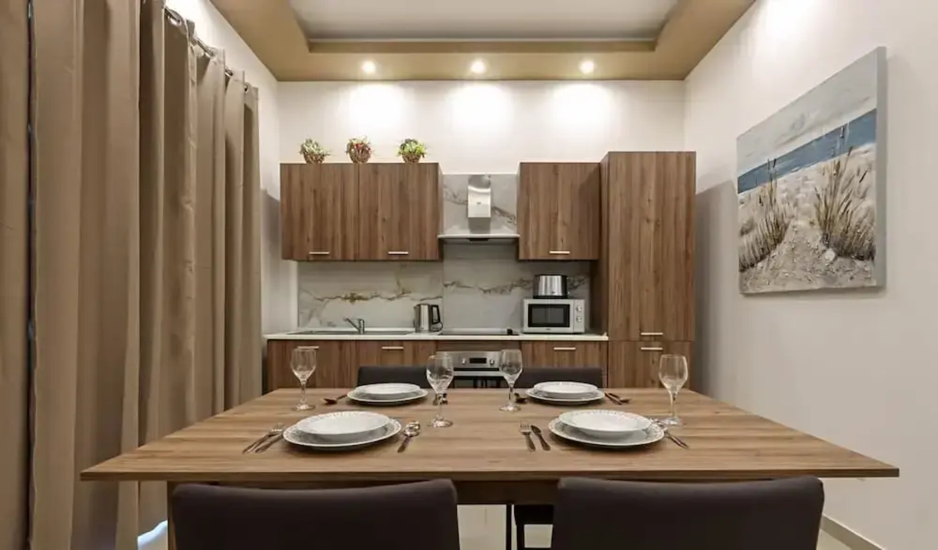 Gem Beachfront Apt With Amazing Bay and Sea Views