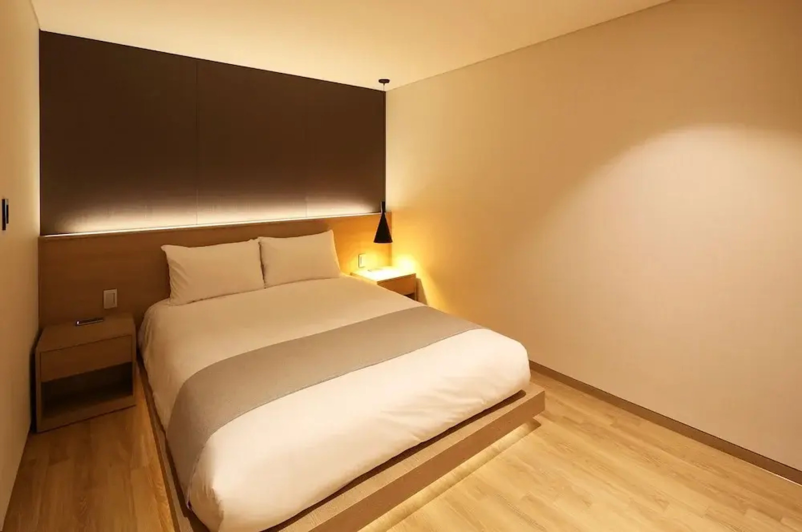 Dukgu Oncheon Resort Condo