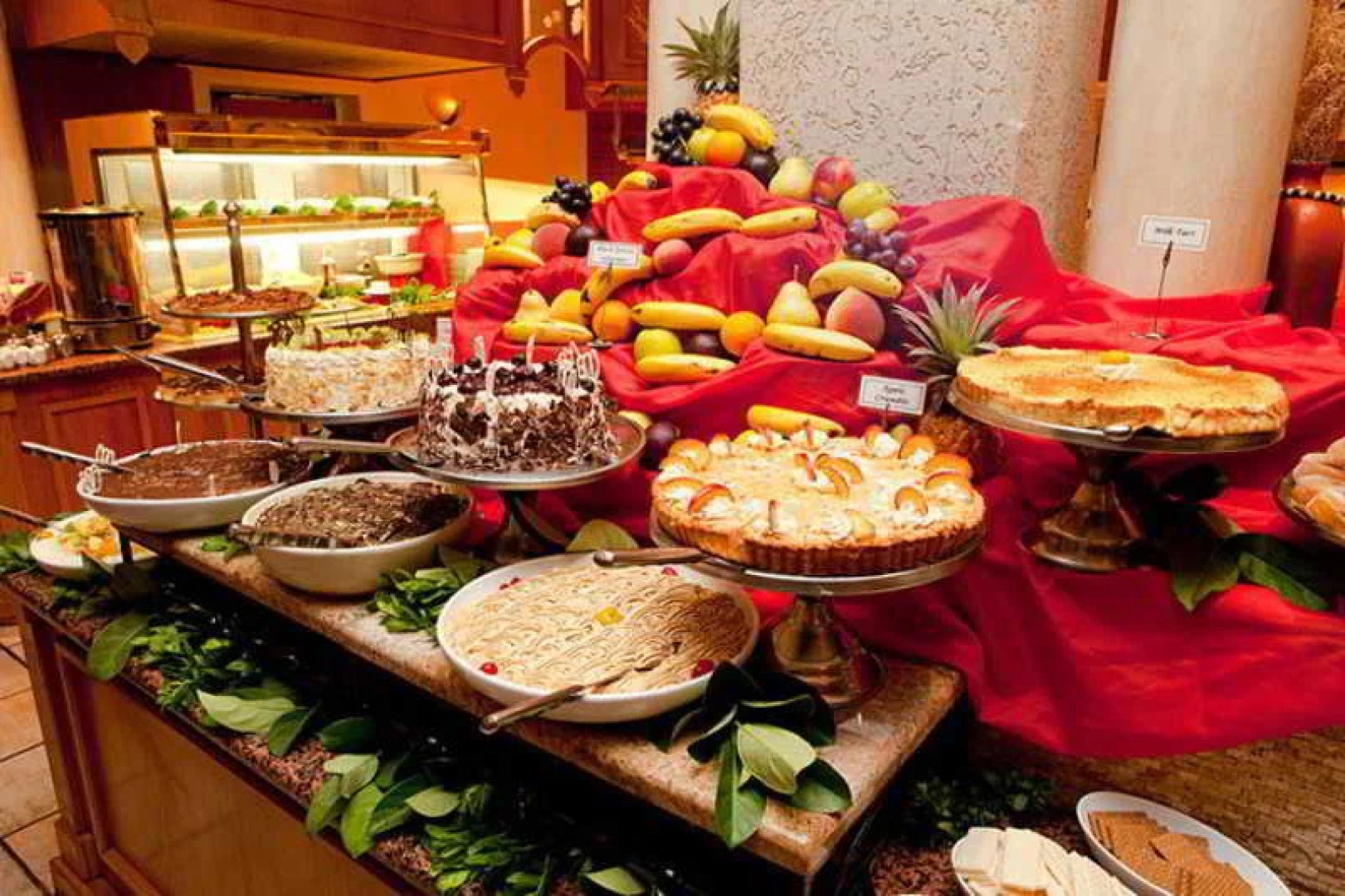 Cathedral Peak Hotel