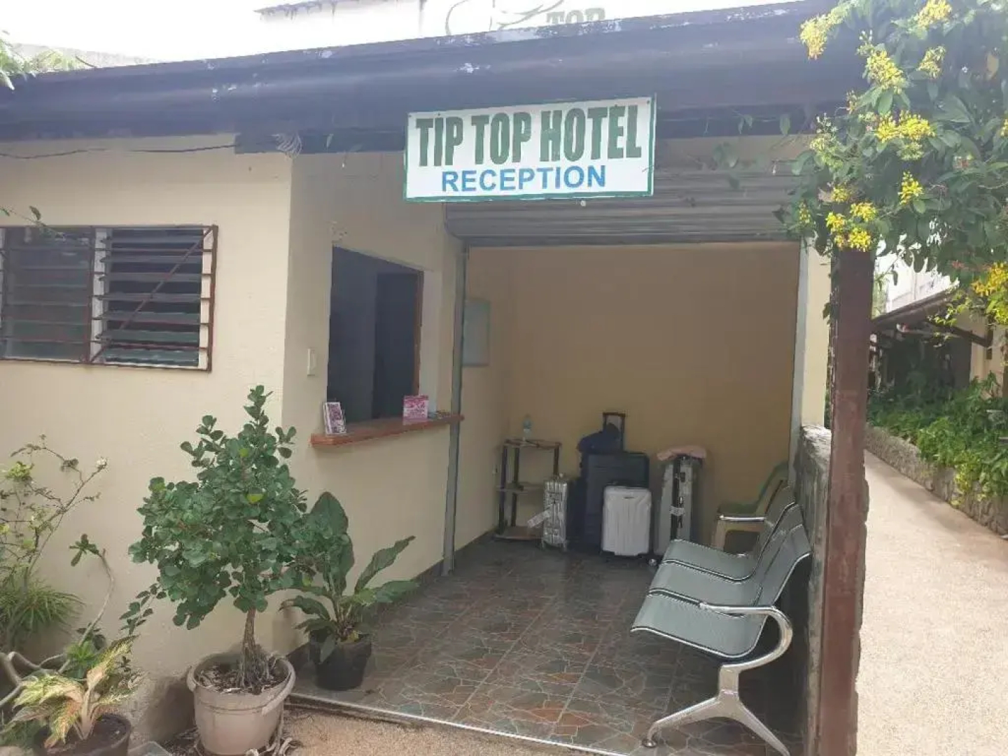 TipTop Hotel, Resto and Delishop