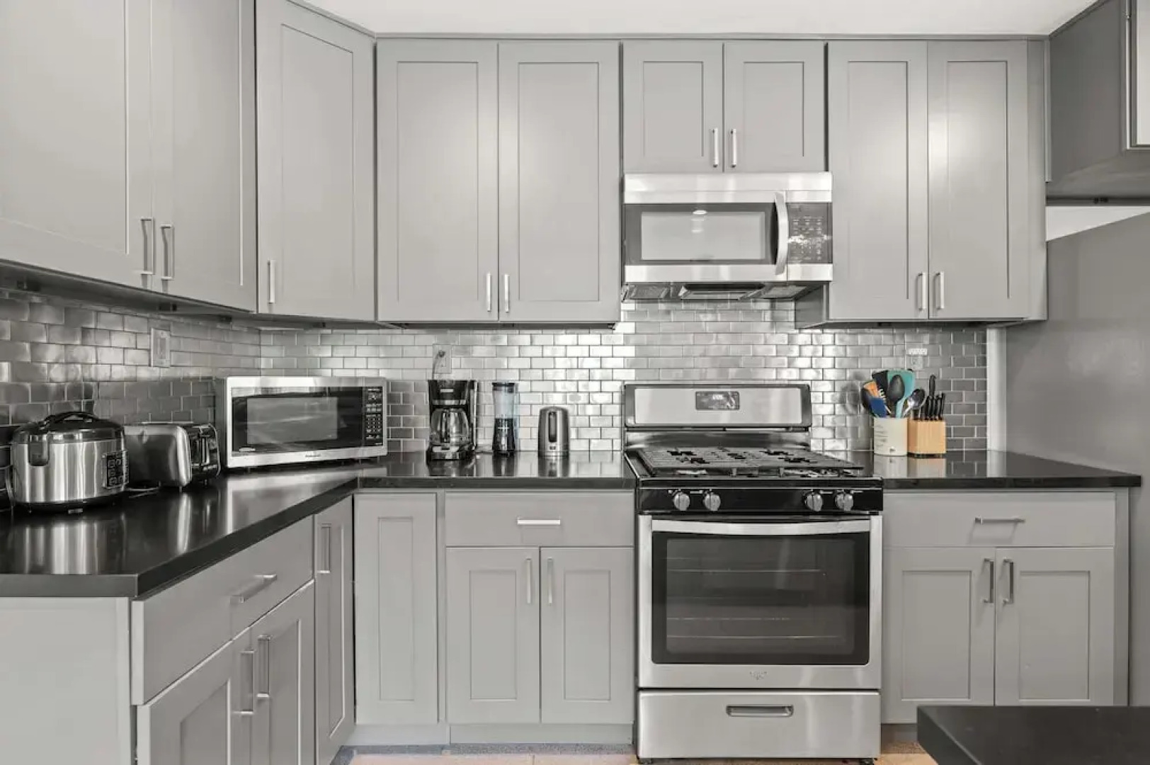 Spacious Family Friendly House in Central Location