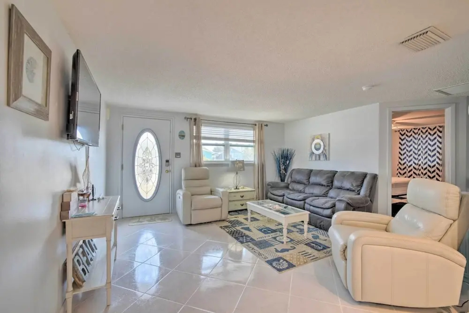 Canalfront Hudson Home W/private Dock & Yard!