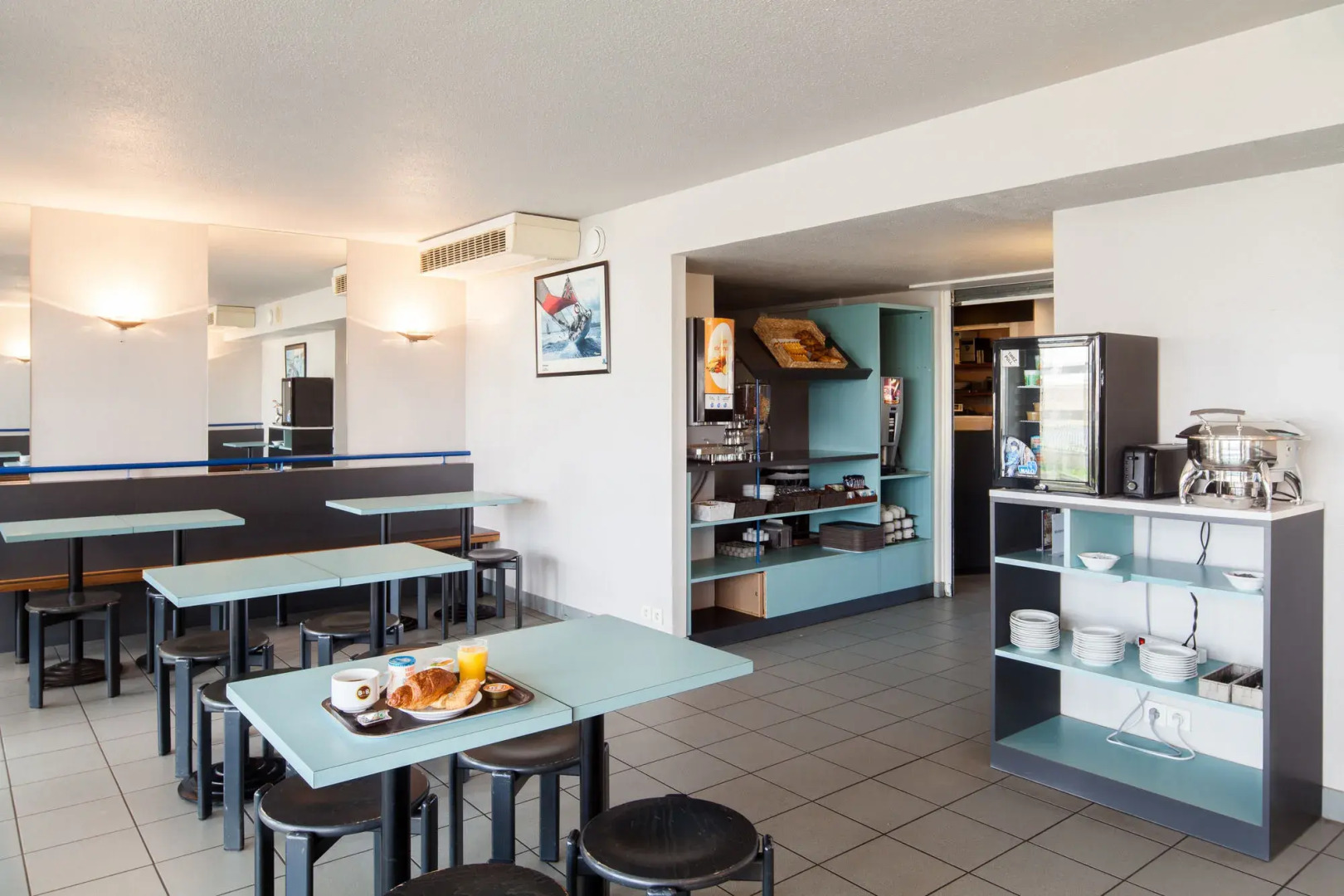 B&B HOTEL Calais Coquelles Tunnel sous la Manche