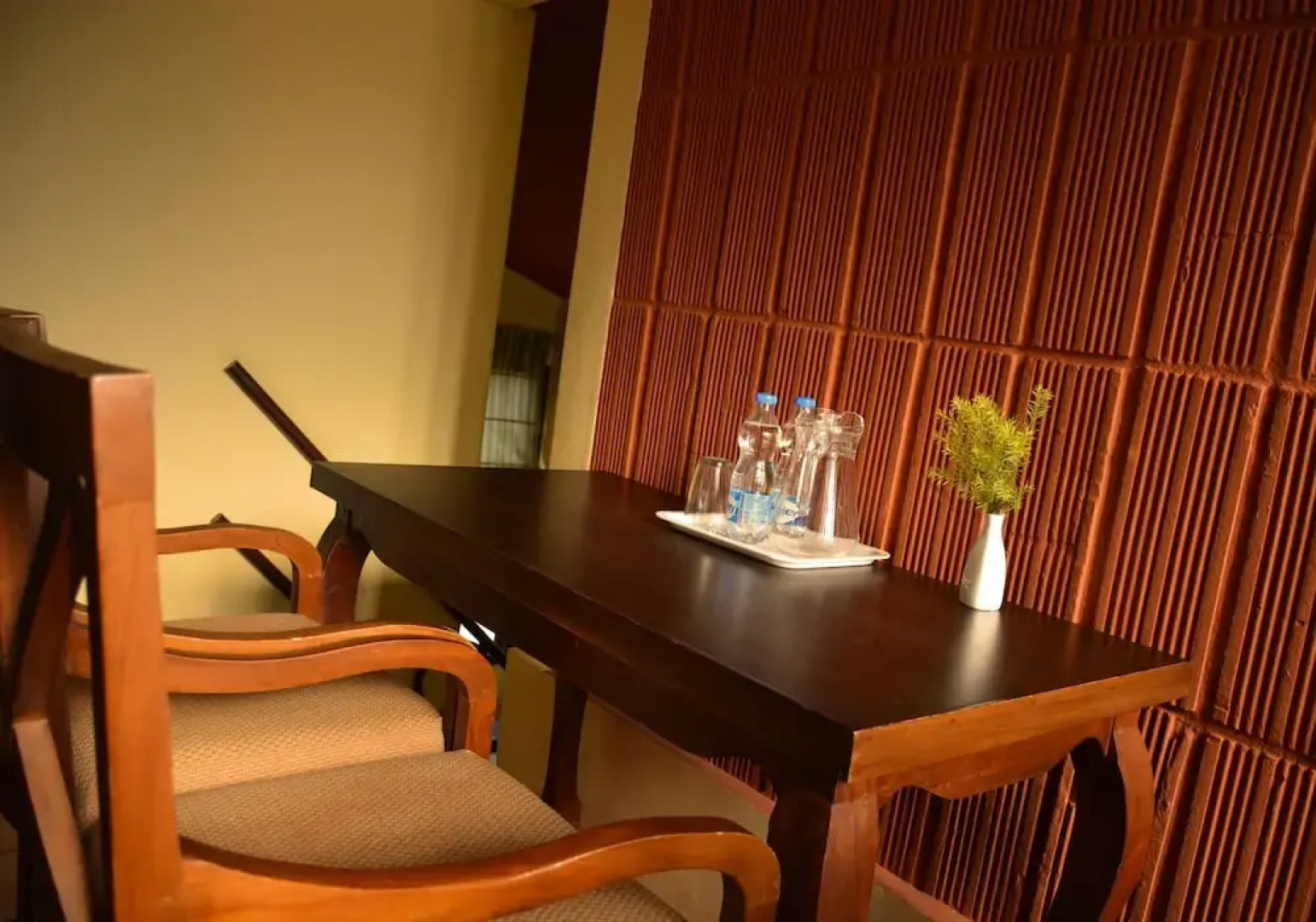 Kadkani Riverside Resort