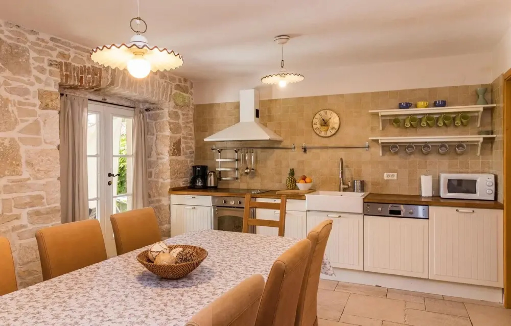 Nice Home in Liznjan With Sauna, Wifi and 4 Bedrooms