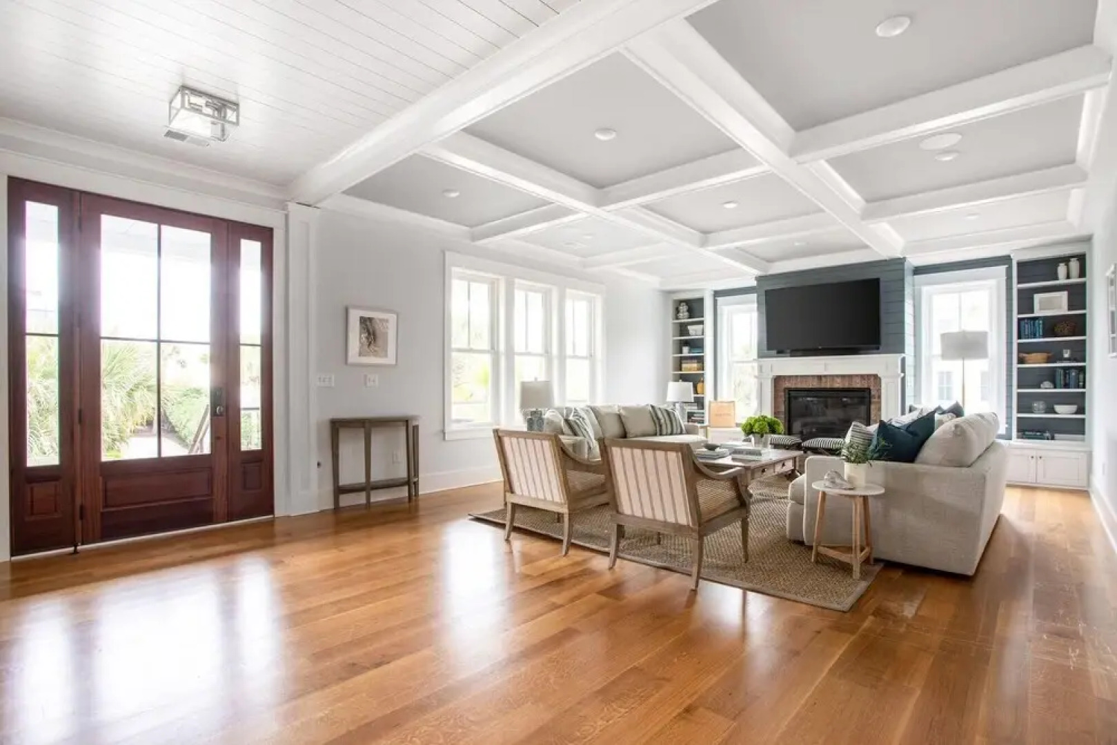 Pelican - Modern Beach Retreat w Patio & Pool