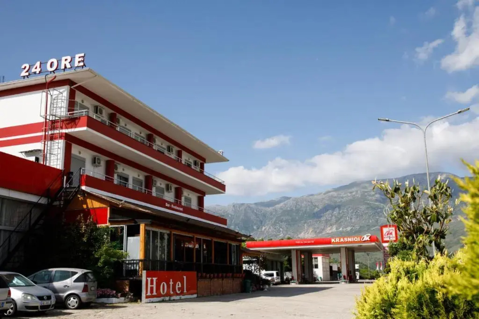 Autogrill, Hotel & Restaurant