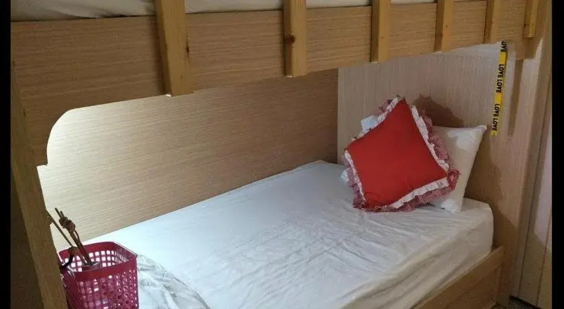 Jiji Art Backpackers Hostel