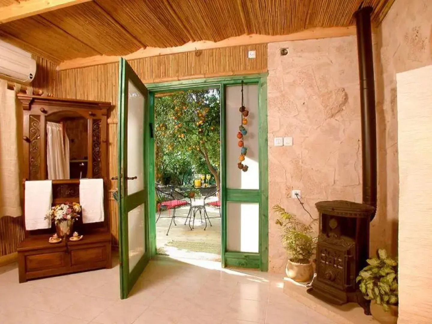 Biktapuz & Klemantina - Adults Only