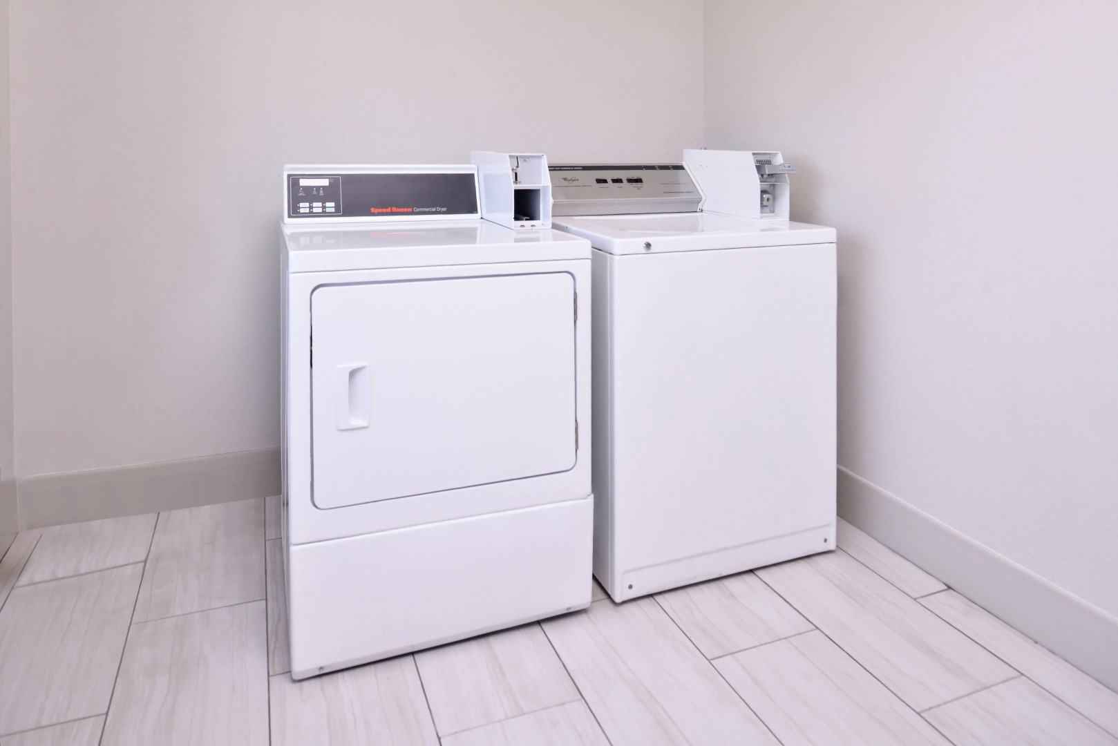 Holiday Inn Express Hotel & Suites Elgin by IHG