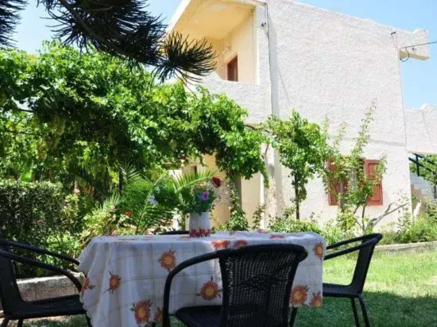 Dimitra Apartments