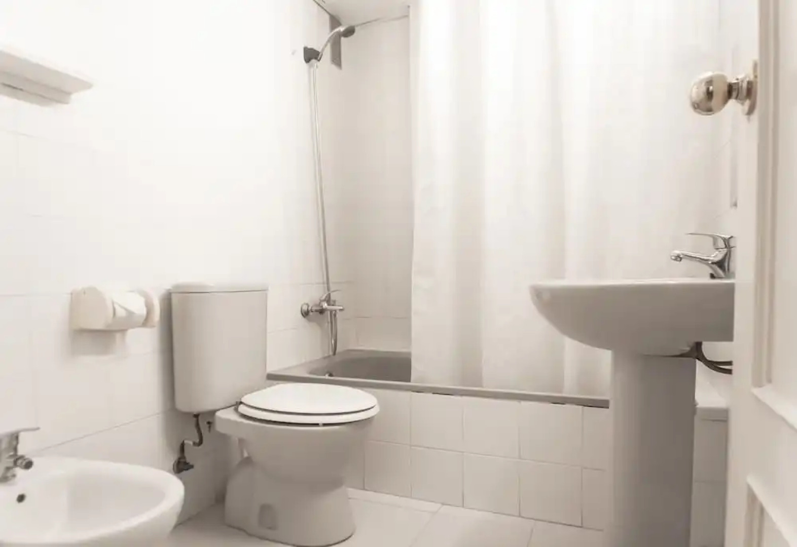 Alameda's Pearl with parking