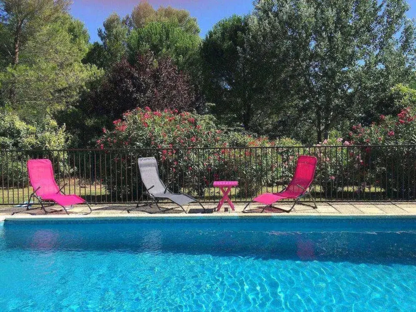 Beauregard - Belle Propriété Au Coeur De La Provence Romaine Apartment