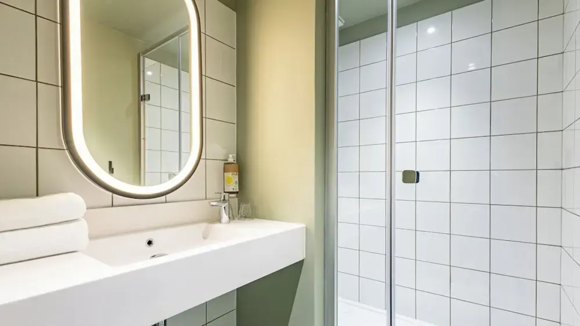 greet Hotel Reims Tinqueux