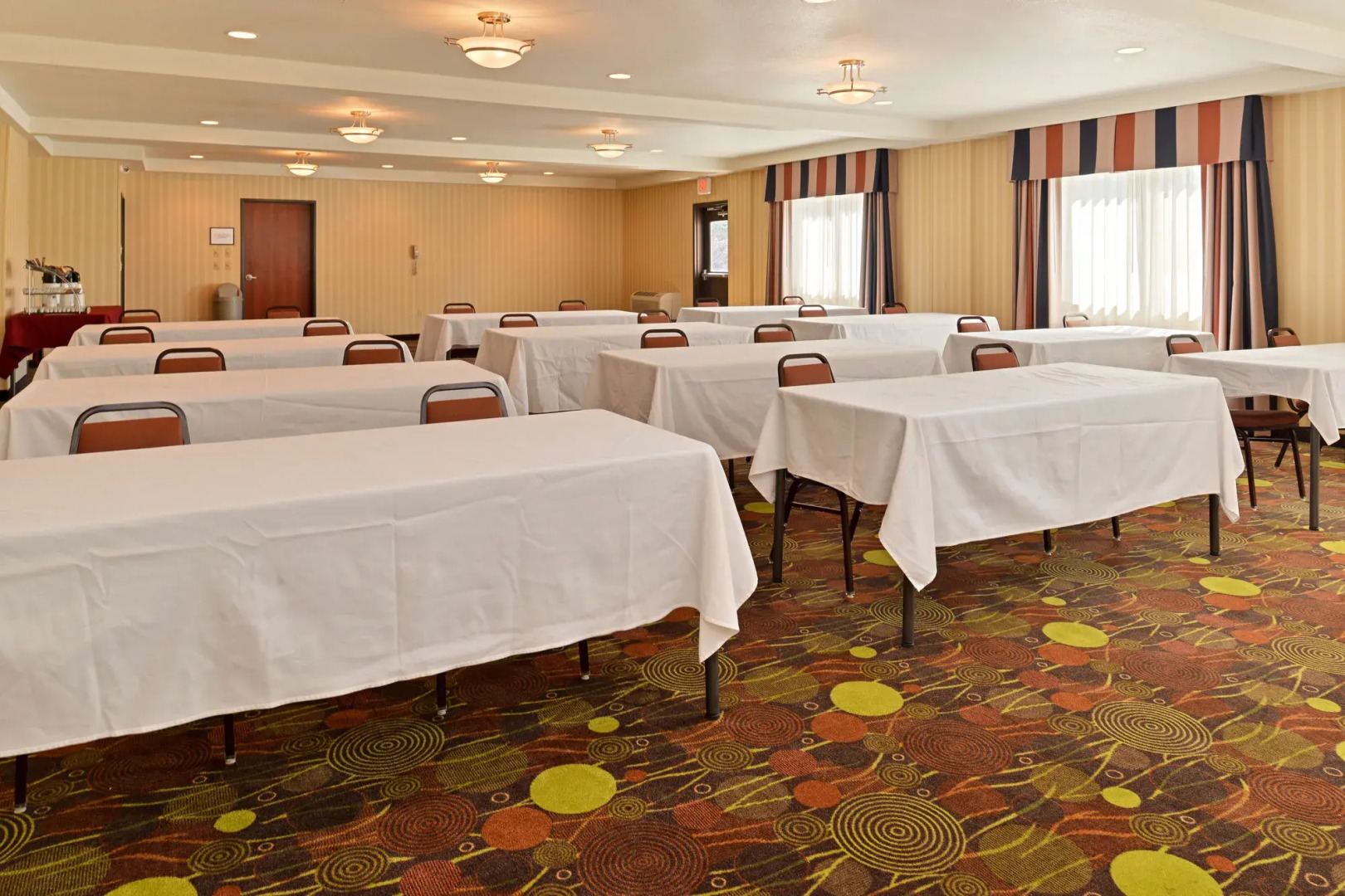 Holiday Inn Express Portland South-Lake Oswego by IHG