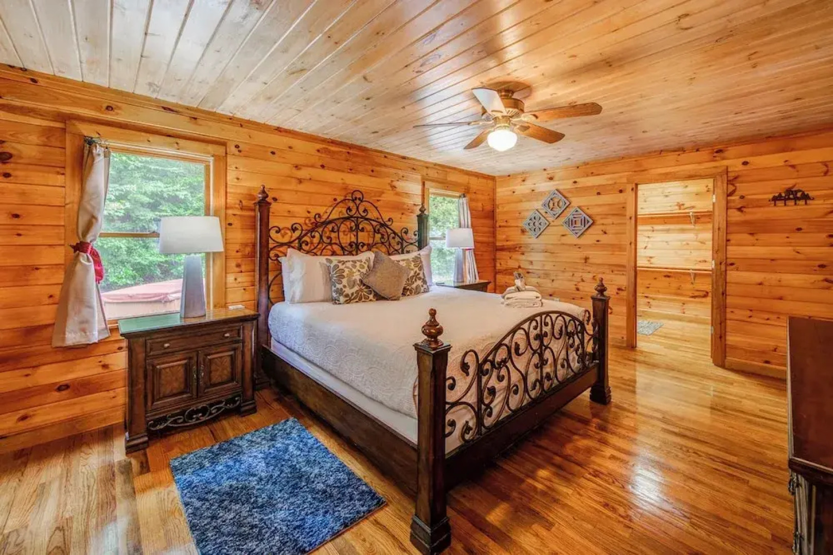 Bear Track Falls Peaceful, Quiet Mtn. Retreat!