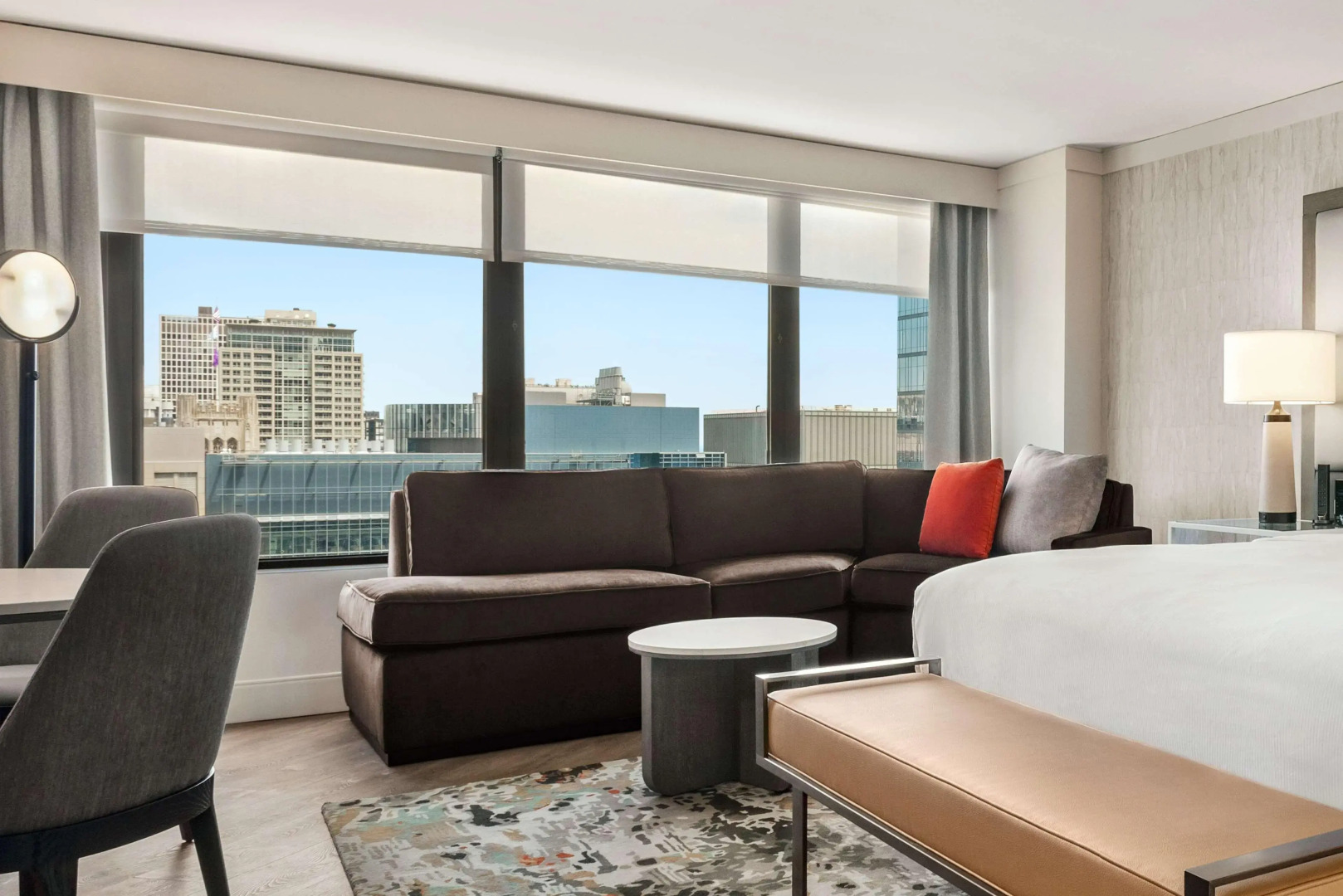 DoubleTree by Hilton Chicago - Magnificent Mile