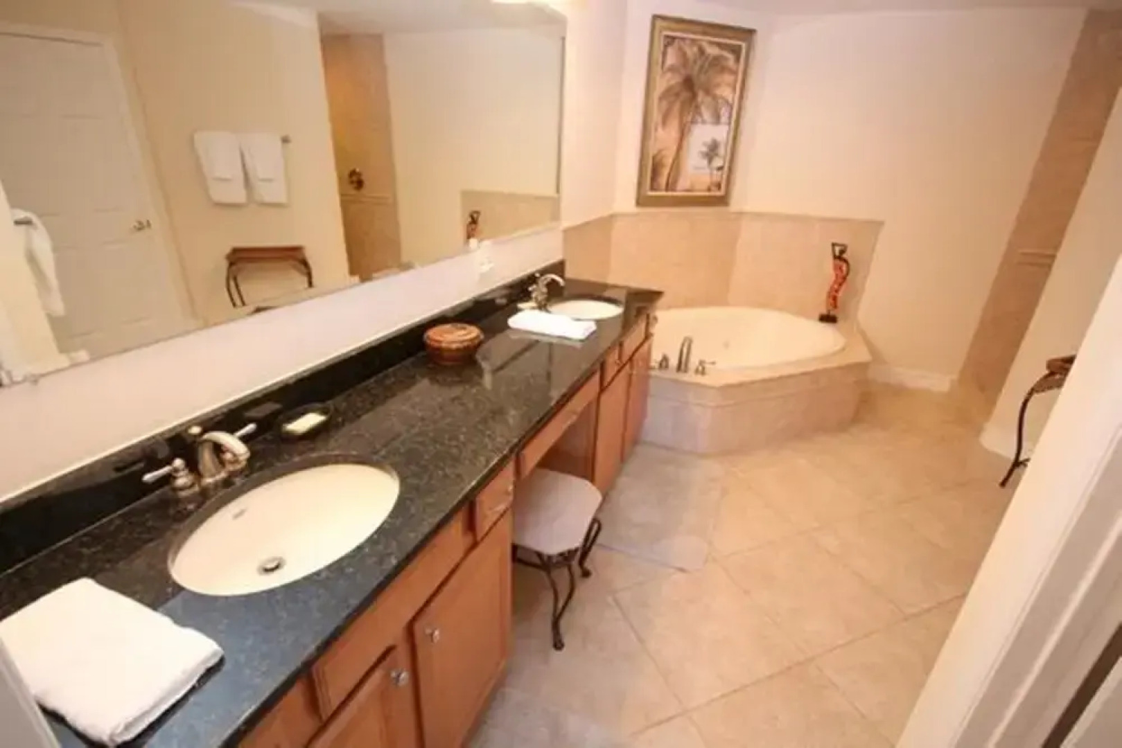 Malibu 704 Apartment 3