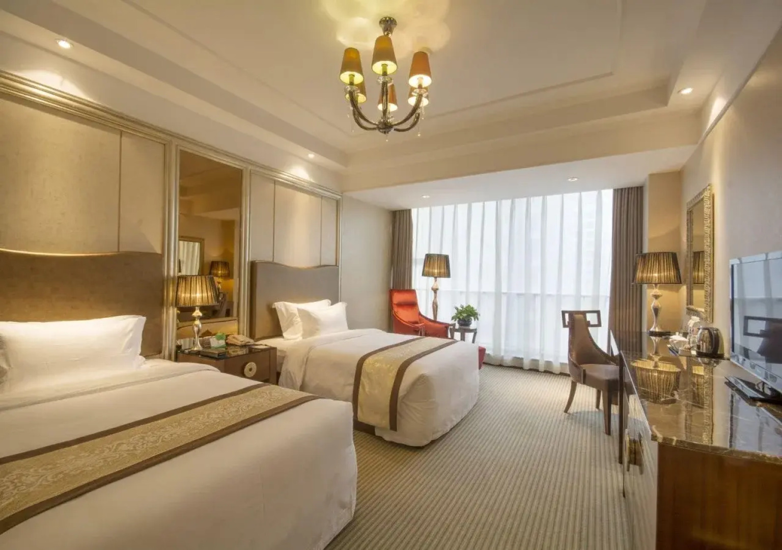 Xian Titan Senbo Hotel