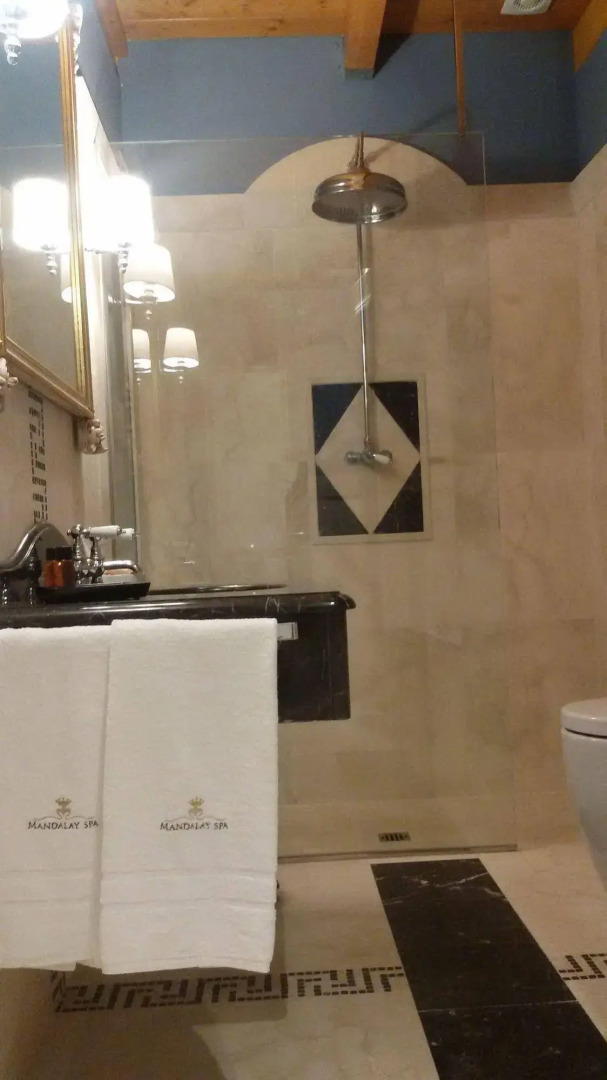 Martines Club Resort & Mandalay SPA