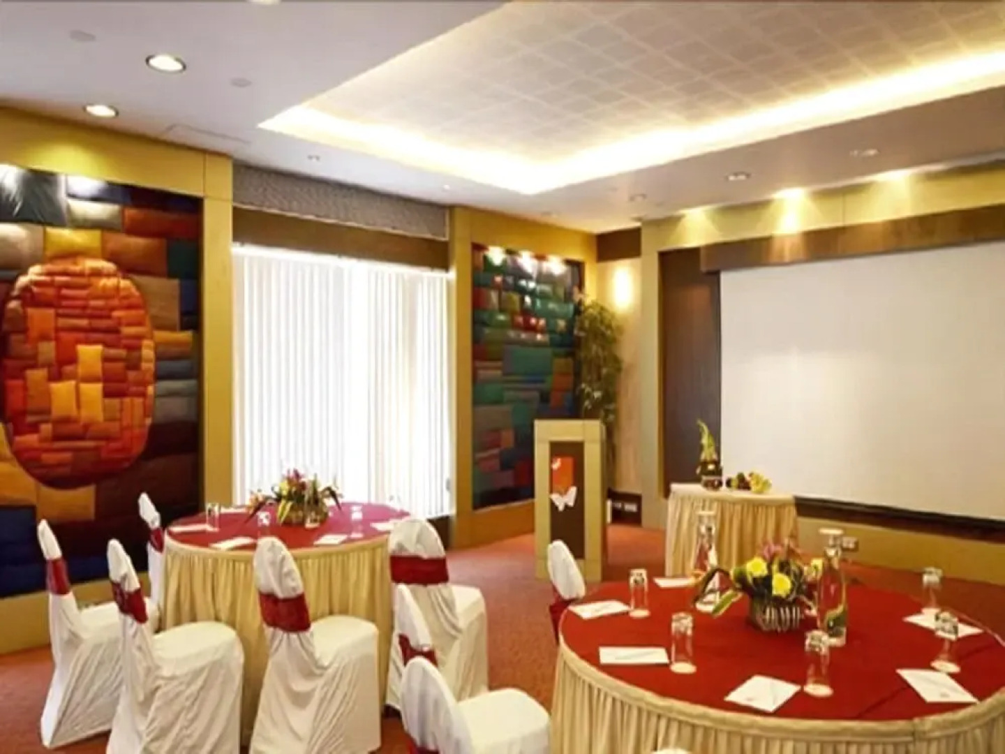 Seasons – An Apartment Hotel