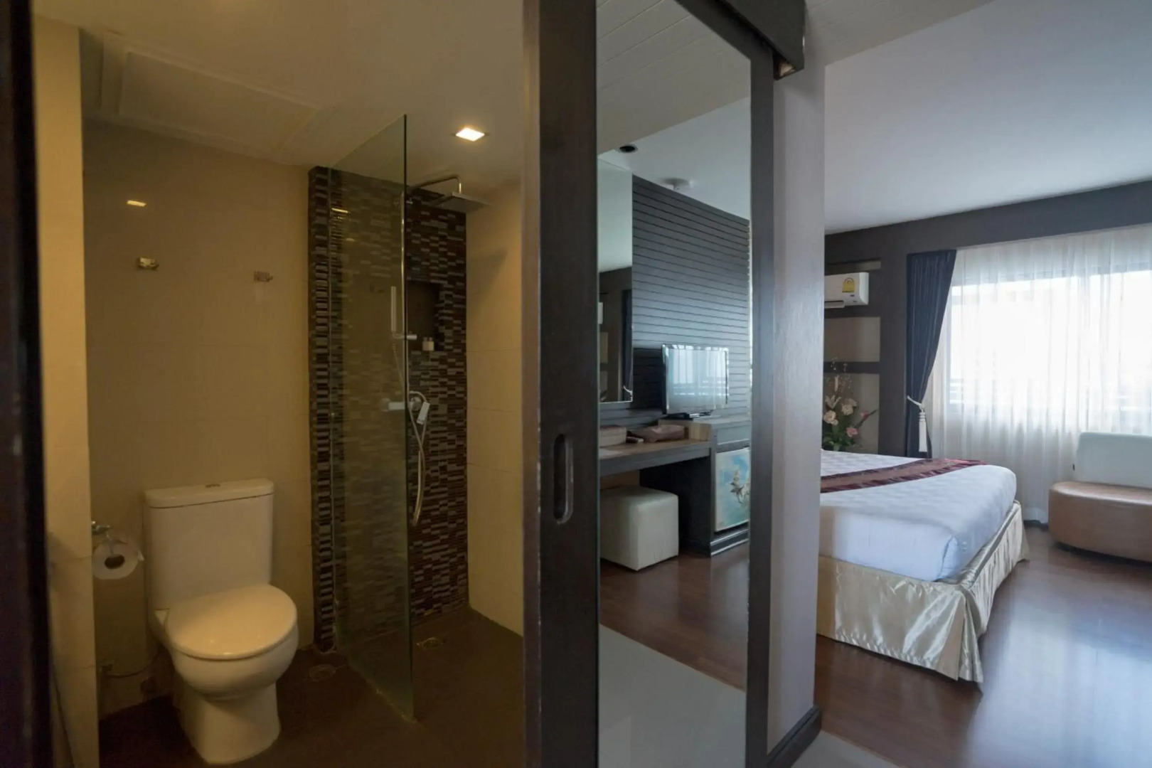 Kiss Gardenhome Chic Hotel