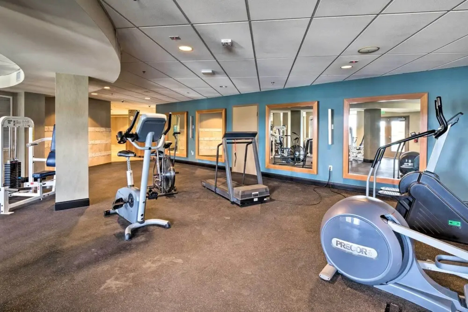 Lakefront Lago Vista Condo w/ Resort Amenities!