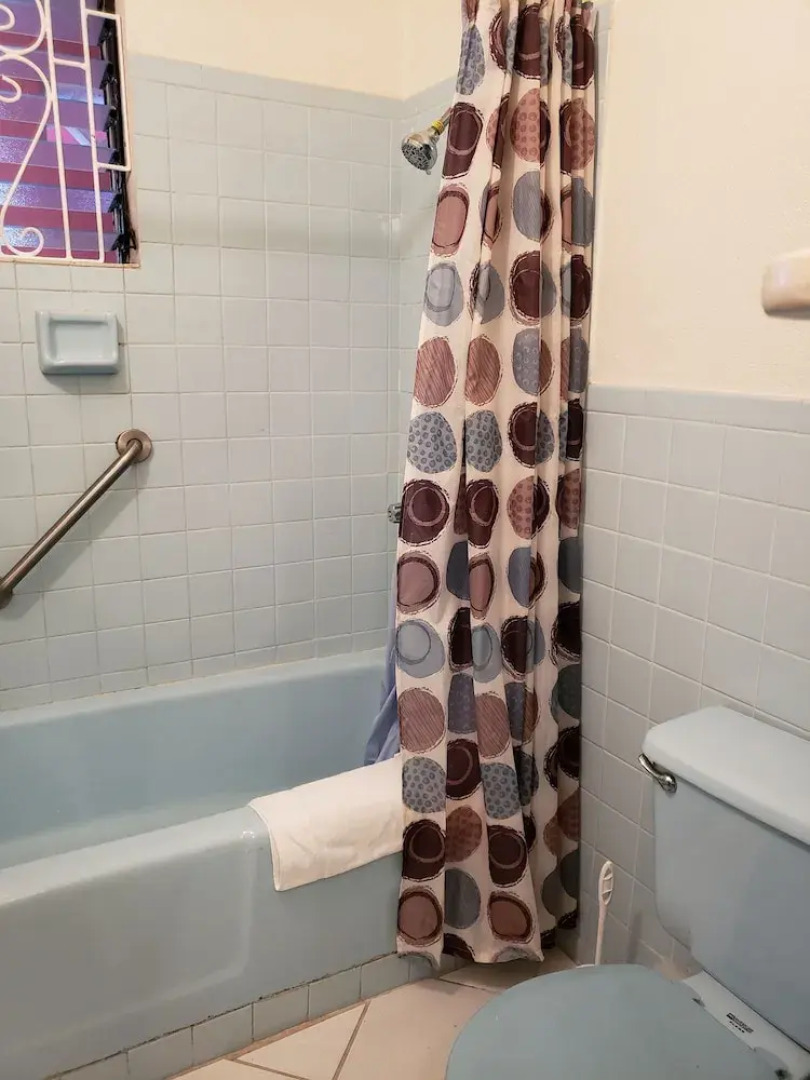 Gentle Breeze Apartments