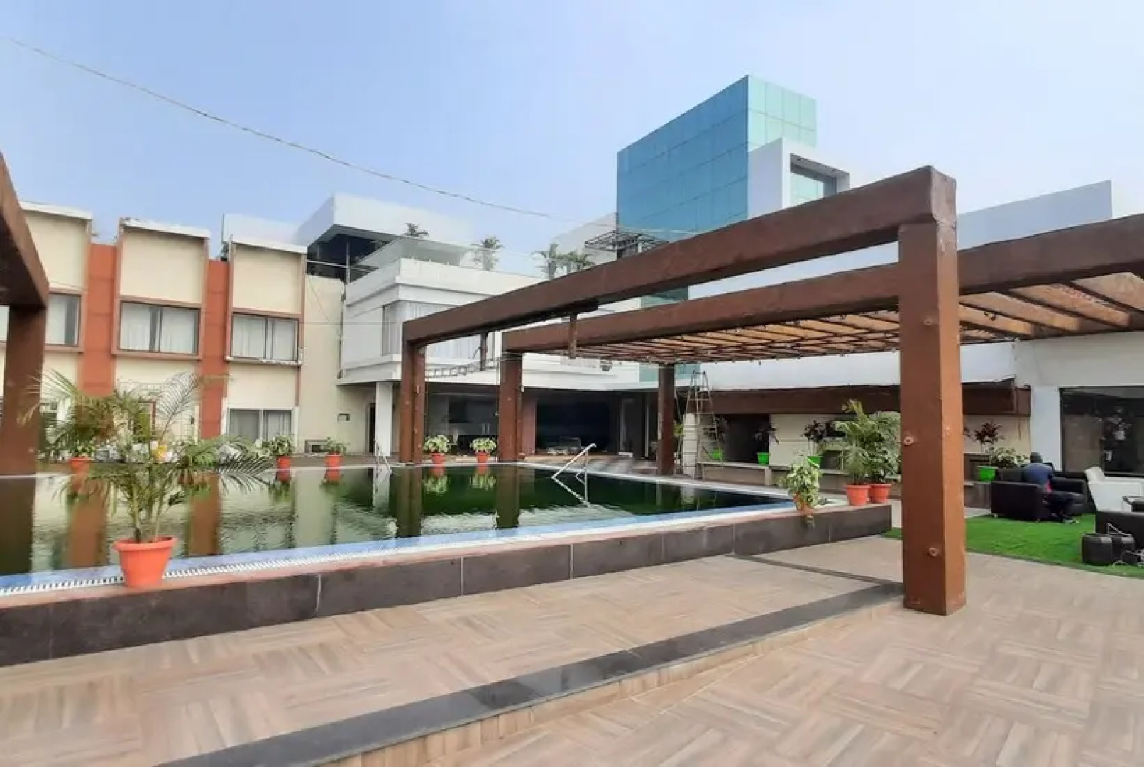 Sparsh Hotel & Resort