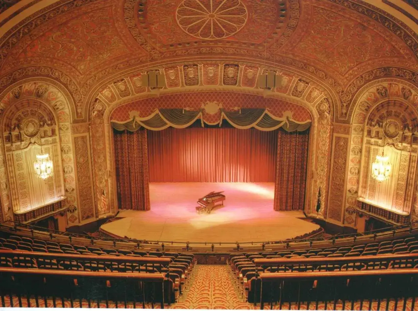 Hilton Fort Wayne at the Grand Wayne Convention Center