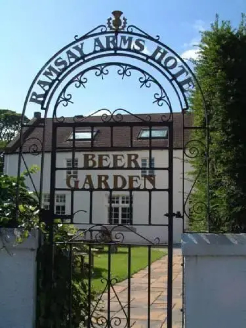 Ramsay Arms Hotel