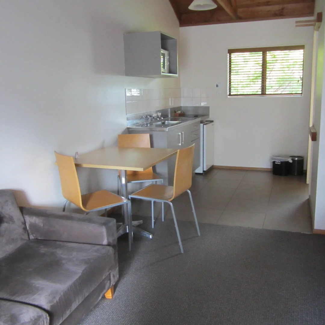 The Hobbit Motorlodge