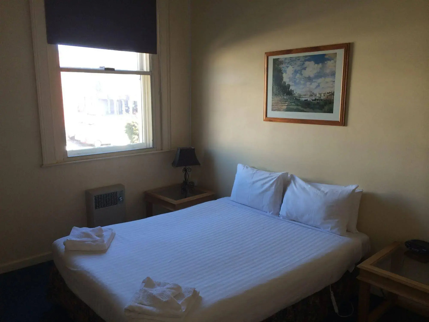 Star Bar Cafe & Hotel