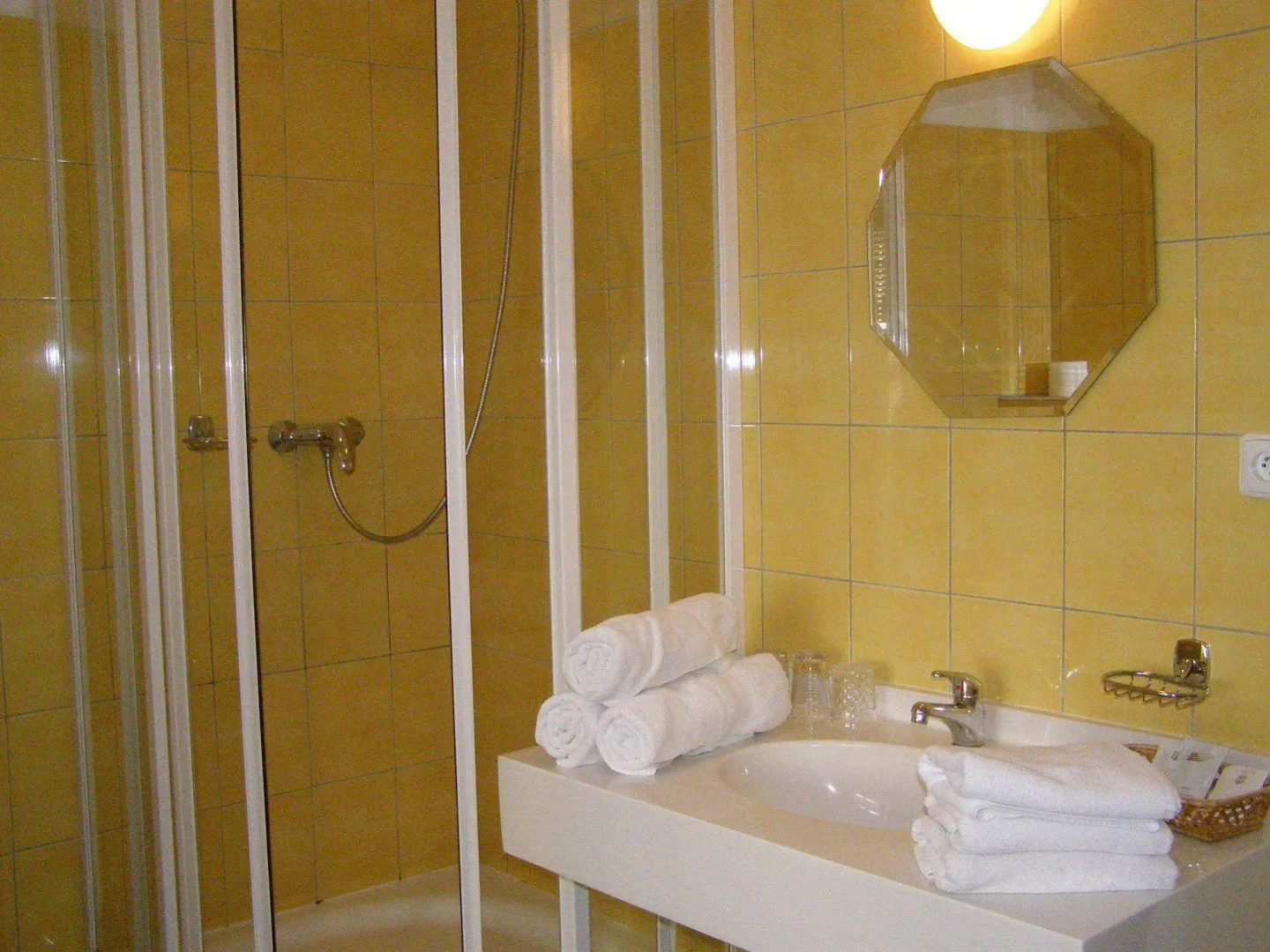 Hotel Zatkuv Dum